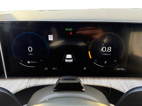 Used 2025 Hyundai Santa Fe Calligraphy image 11