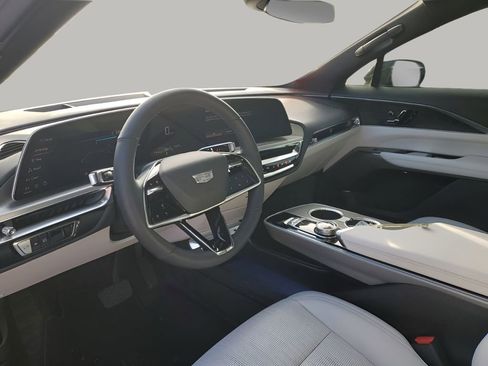 Certified 2024 Cadillac Lyriq Luxury w/ LPO, Floor Liner Package image 38