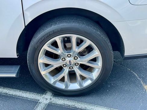 Used 2019 Ford Expedition Max Limited w/ Equipment Group 302A AWD/4WD image 30
