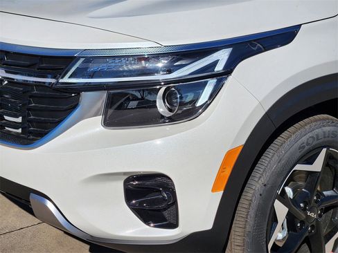 New 2026 Kia Seltos S image 6