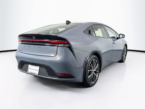 Used 2025 Toyota Prius Limited image 12