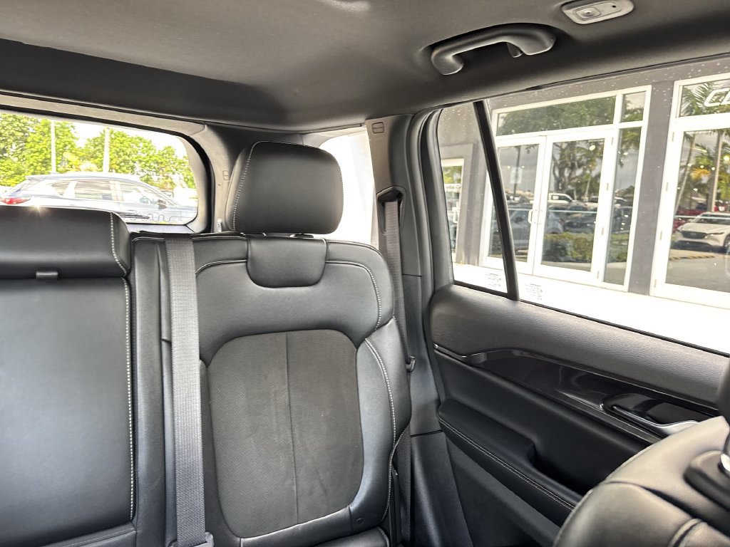 Used 2022 Jeep Grand Cherokee Altitude AWD/4WD image 19