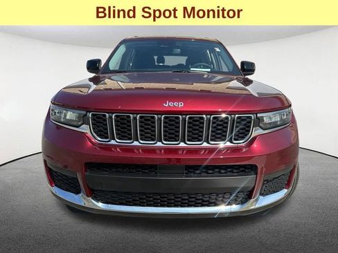 Used 2023 Jeep Grand Cherokee L Laredo image 4