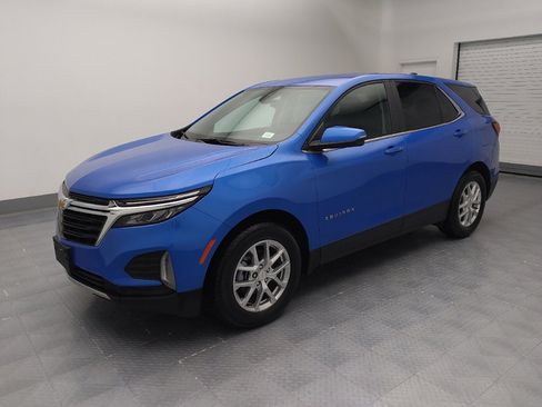 Used 2024 Chevrolet Equinox LT image 2