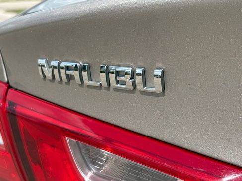 Used 2023 Chevrolet Malibu LT FWD image 10
