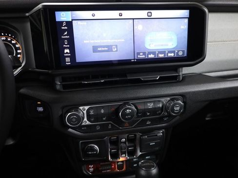 New 2026 Jeep Gladiator Sport AWD/4WD image 25