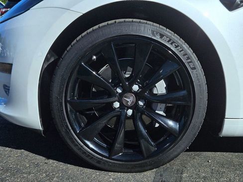 Used 2019 Tesla Model 3 Long Range image 9