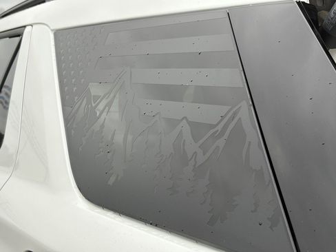 Used 2025 Ford Explorer ST-Line image 19