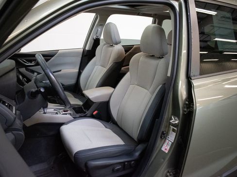 Used 2019 Subaru Forester Premium w/ All-Weather Package AWD/4WD image 19