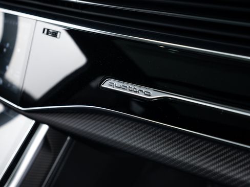 New 2026 Audi SQ7 Prestige image 13
