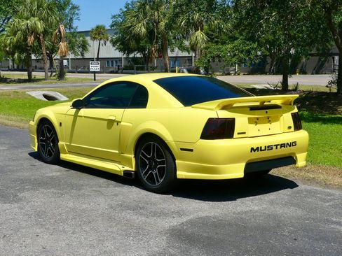 Used 2001 Ford Mustang GT RWD image 17