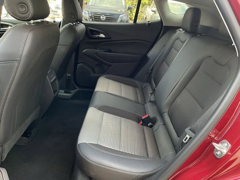 Used 2025 Chevrolet Trax LT image 14