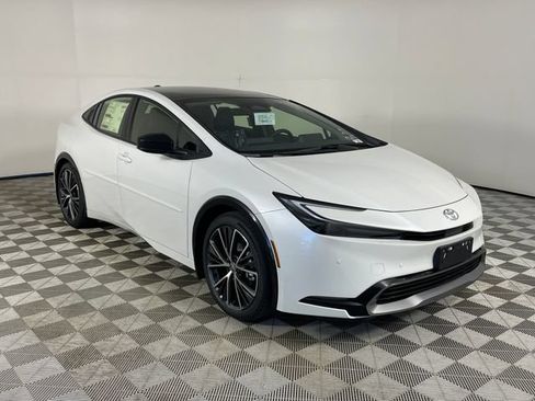 New 2026 Toyota Prius XLE FWD image 10