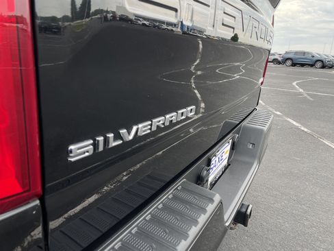 Used 2023 Chevrolet Silverado 1500 RST AWD/4WD image 29