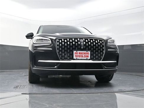 Used 2023 Lincoln Corsair Reserve w/ Equipment Group 201A image 28