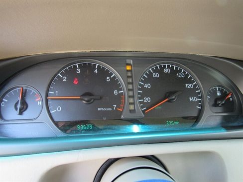 Used 2001 Cadillac Eldorado Touring FWD image 21