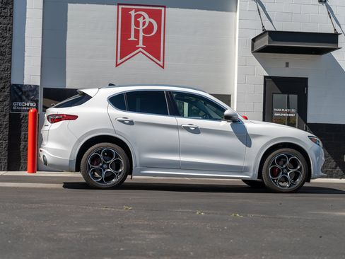 Used 2020 Alfa Romeo Stelvio Ti w/ Active Blind Spot Package AWD/4WD image 62