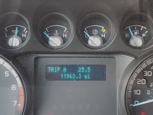 Used 2011 Ford F350 XL w/ Skid Plate Pkg image 24