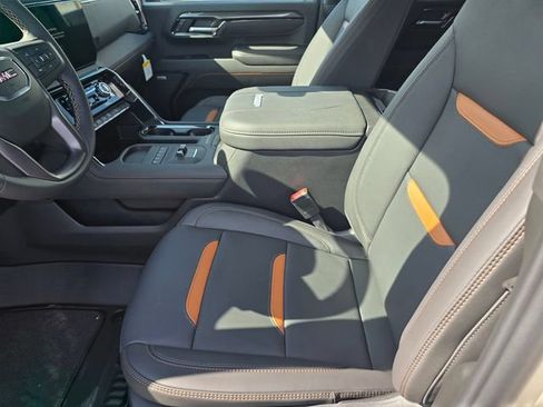 New 2026 GMC Sierra 2500 AT4 w/ AT4 Premium Plus Package AWD/4WD image 16