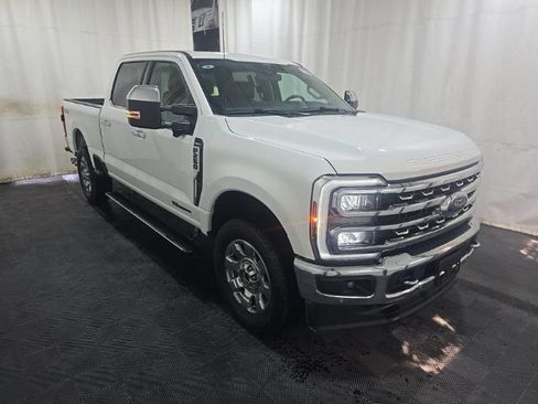 Used 2024 Ford F250 Lariat w/ Lariat Ultimate Package AWD/4WD image 3
