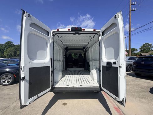 Used 2023 RAM ProMaster 2500 FWD image 8