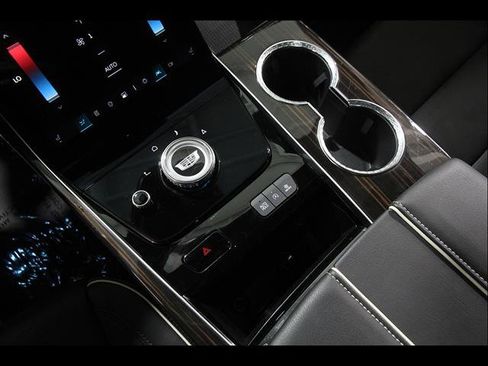 Used 2026 Cadillac Escalade Luxury AWD/4WD image 19