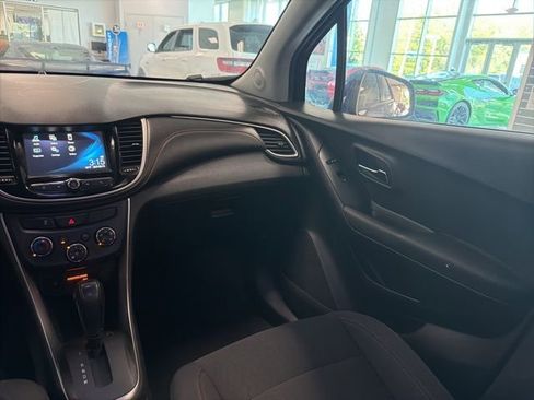 Used 2017 Chevrolet Trax LS FWD image 23