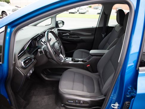 Used 2023 Chevrolet Bolt LT FWD image 20
