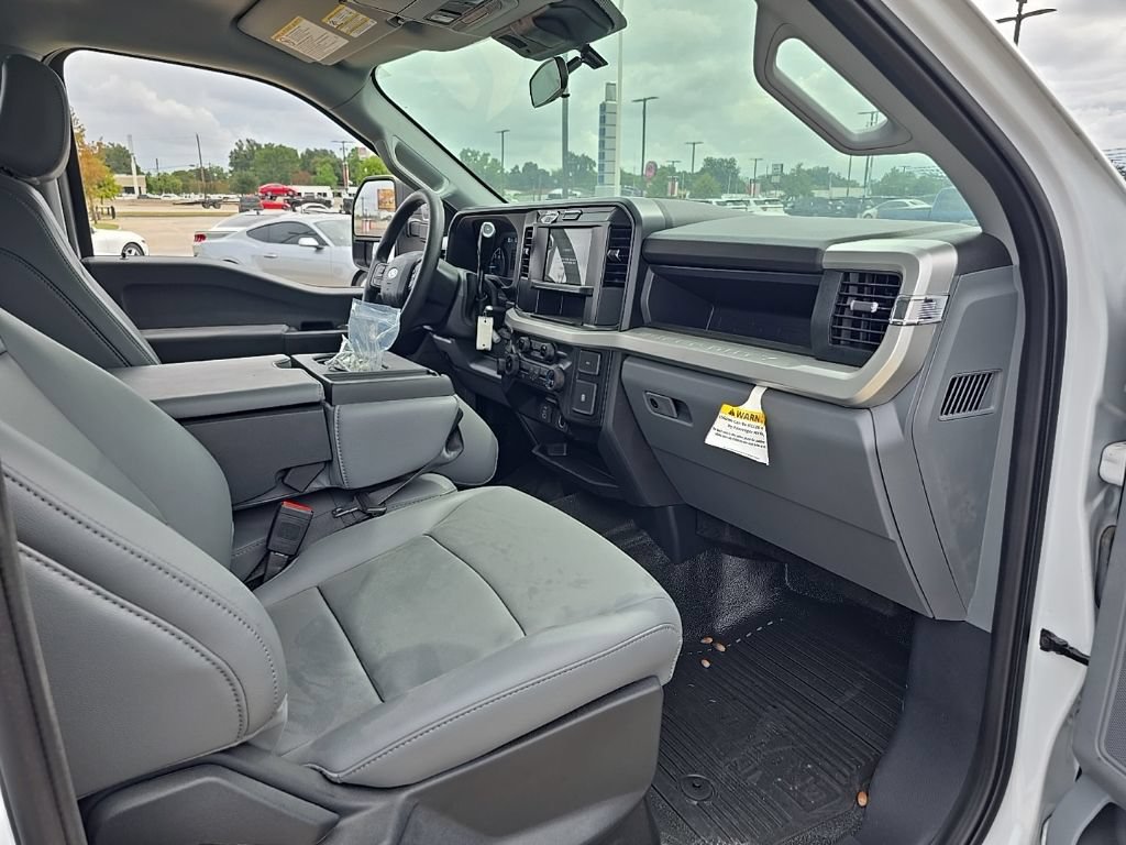 New 2025 Ford F350 XL AWD/4WD image 16