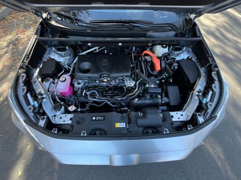 Used 2025 Toyota RAV4 LE image 31