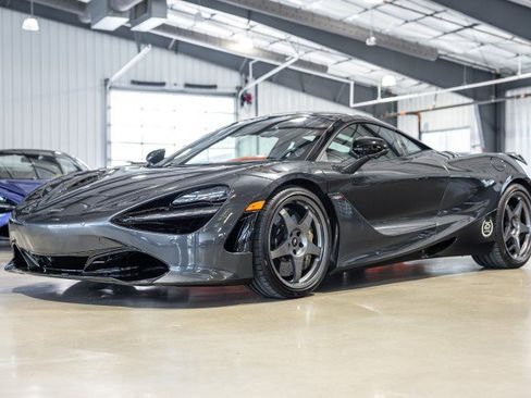 Used 2021 McLaren 720S Performance RWD image 2