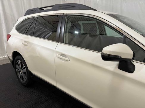 Used 2018 Subaru Outback 2.5i Limited image 11