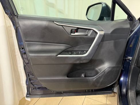 Certified 2025 Toyota RAV4 XLE AWD/4WD image 15
