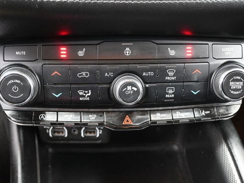 Used 2022 Dodge Durango GT image 29