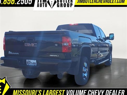 Used 2017 GMC Sierra 3500 Denali w/ Duramax Plus Package image 4