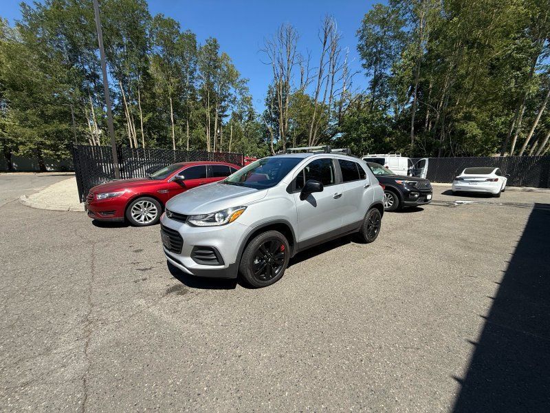 Used 2019 Chevrolet Trax LT w/ Redline Edition AWD/4WD image 1