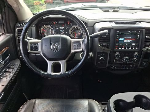 Used 2018 RAM 2500 Laramie w/ Sport Appearance Group AWD/4WD image 11