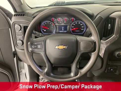 Used 2022 Chevrolet Silverado 2500 Custom w/ Custom Value Package image 8