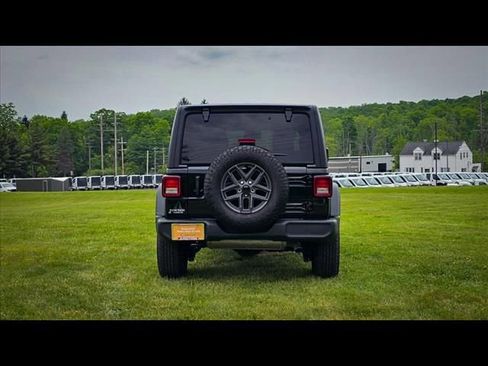 Certified 2024 Jeep Wrangler Sport S image 5