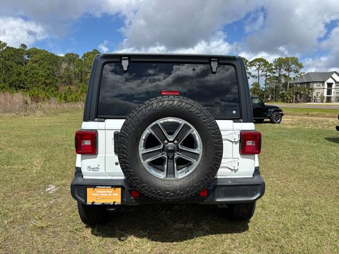 Used 2019 Jeep Wrangler Unlimited Sahara w/ Dual Top Group image 4