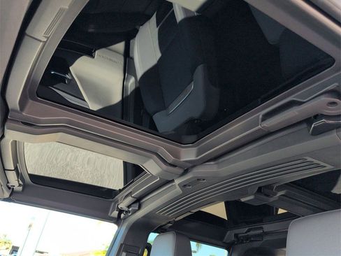 Certified 2025 GMC Hummer EV 3X image 20