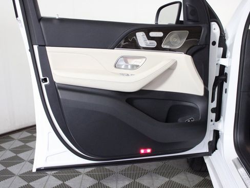 Certified 2026 Mercedes-Benz GLE 450 4MATIC image 11