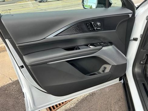 New 2026 Cadillac Lyriq V w/ Exterior Carbon Fiber Package AWD/4WD image 9