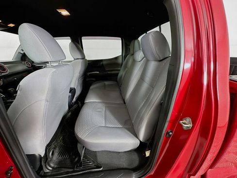 Used 2020 Toyota Tacoma SR5 image 31