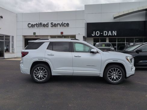 New 2026 GMC Terrain Denali w/ LPO, Floor Liner Package AWD/4WD image 4