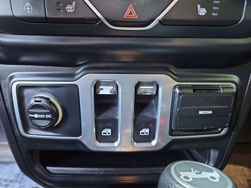 Used 2019 Jeep Wrangler Sport AWD/4WD image 20