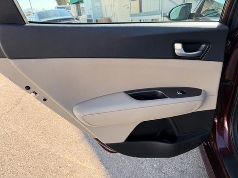 Used 2018 Kia Optima LX image 36