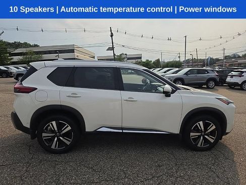 Used 2021 Nissan Rogue Platinum AWD/4WD image 2
