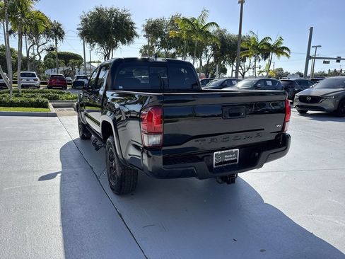 Used 2022 Toyota Tacoma SR5 w/ Technology Package RWD image 13