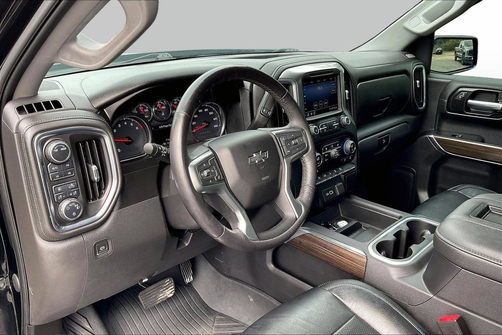 Used 2021 Chevrolet Silverado 1500 RST AWD/4WD image 14